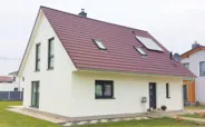 Fertighaus 1,5 Geschosser SH 142 Var. A Hauseingangsseite