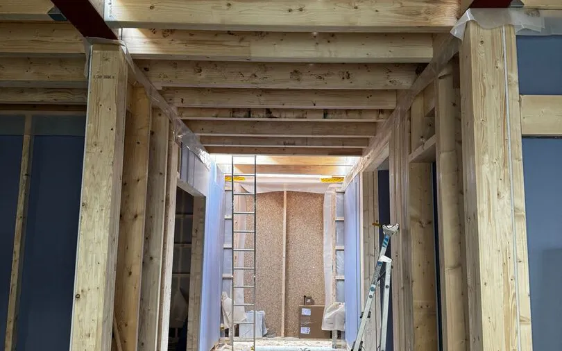 e4c2ff81-fb34-4f7c-843d-2b104a34c058-60c016c5