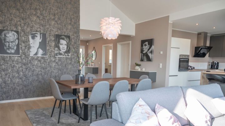 Musterhaus Greifswald ScanHaus 136 Variante D2 Winkelbungalow Wohnzimmer Esszimmer