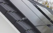 PV-Anlage wird von Fri.energy auf ein Scanhaus montiert.