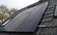 PV-Anlage wird von Fri.energy auf ein Scanhaus montiert.