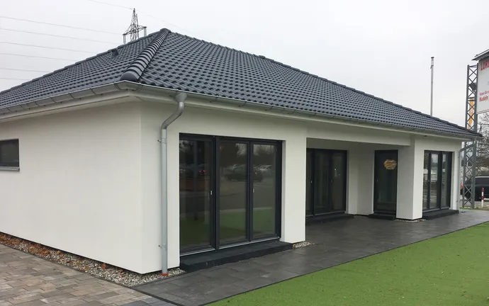 Musterhaus Kaiserslautern ScanHaus 146 Bungalow Terrassenseite