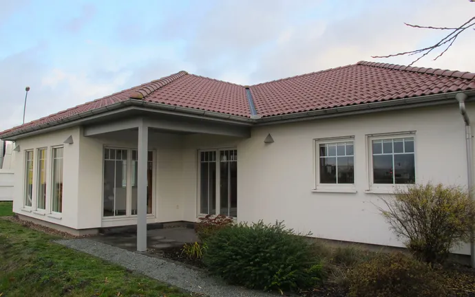 Musterhaus Bremerhaven ScanHaus 136 Winkelbungalow Terrassenseite