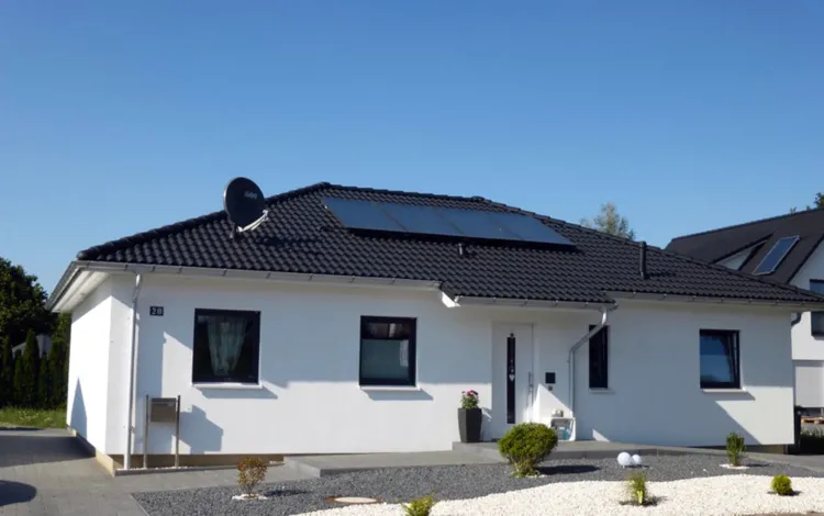 Referenzhaus SH 105 B | Sonderausstattung: überdachter Hauseingang