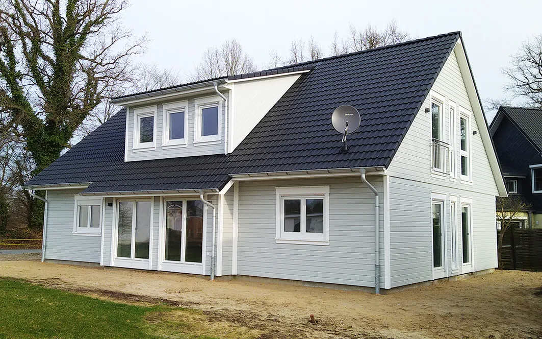 Fertighaus Mehrgenerationenhaus SH 232 EW Var. A mit Holzfassade