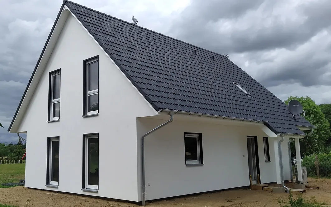 Fertighaus 1, 5 Geschosser SH 142 XXL  überdachter Hauseingang