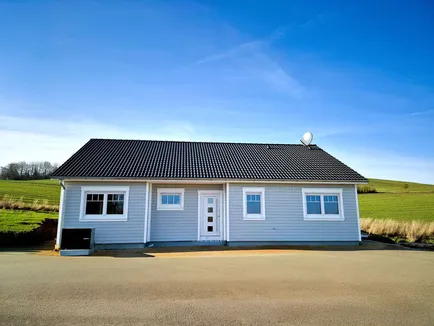 Bungalow SH 113 B - Var. B | mit Holzfassade und Satteldach