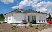 Fertighaus Bungalow SH 90 WB | Sonderausstattung: überdachte Terrasse