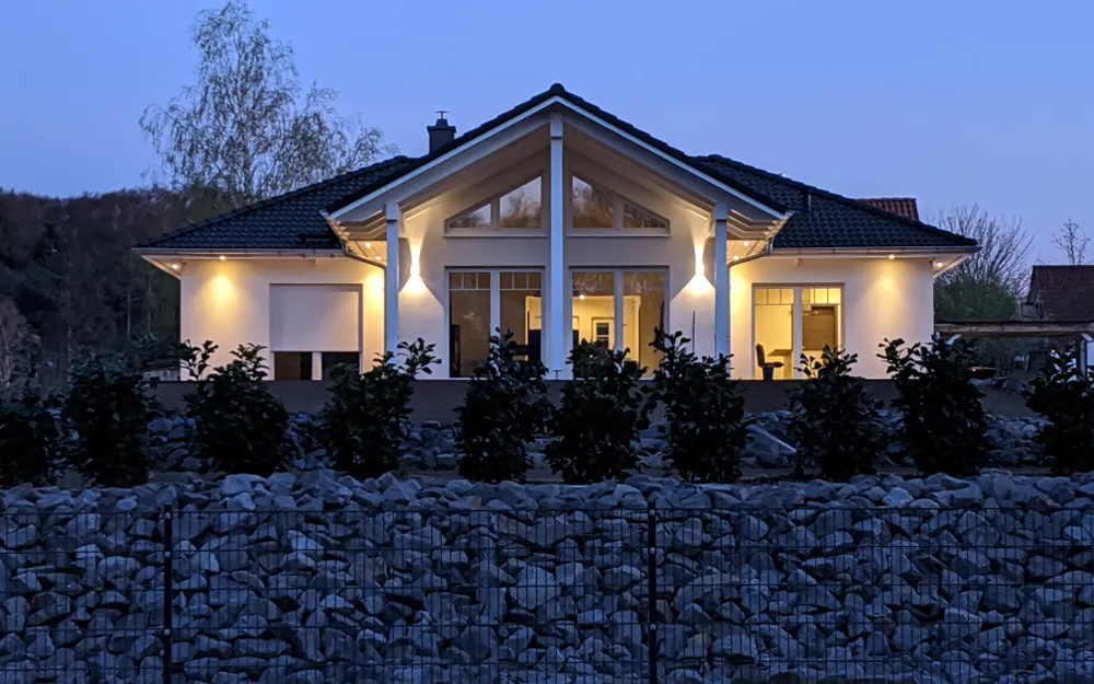 Fertighaus Winkelbungalow SH 136 WB - VAR. D mit überdachtem Freisitz