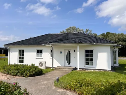 Fertighaus Winkelbungalow SH 136 WB Musterhaus Rostock