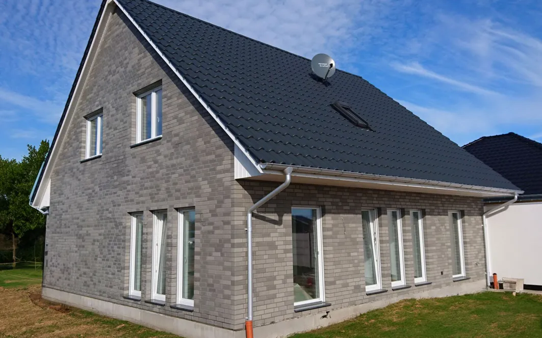 Fertighaus Einfamilienhaus 1,5 Geschosser SH 158 Klinker