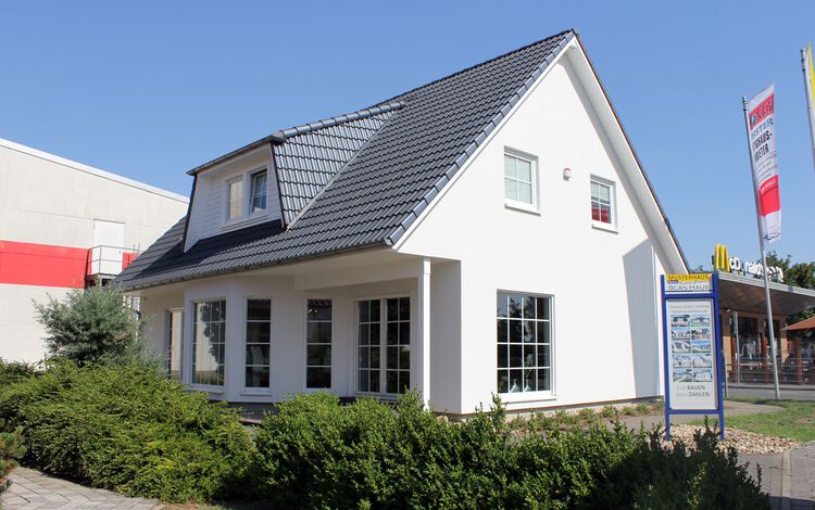 Musterhaus Kamen ScanHaus 180 Variante D Einfamilienhaus Terrassenseite