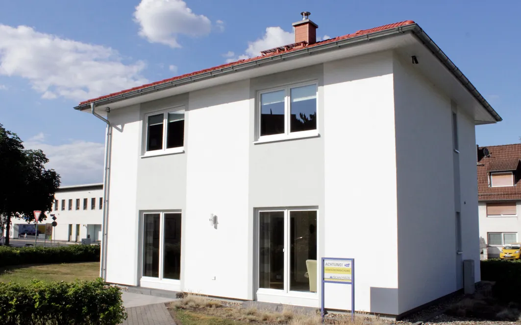 Musterhaus Kassel SH 122 Stadtvilla Terrassenseite