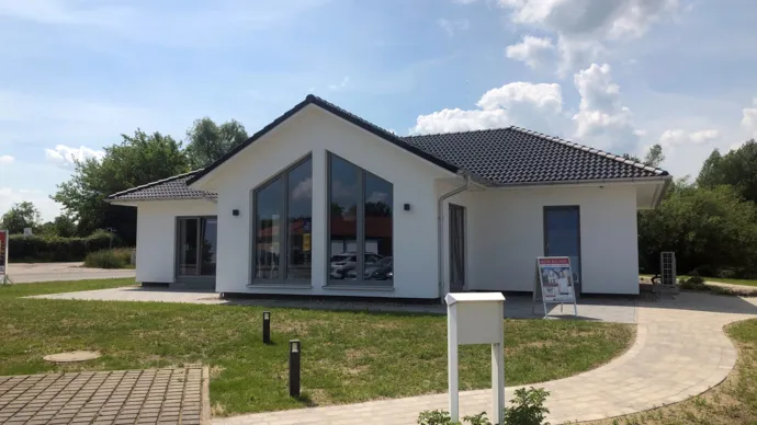 Musterhaus Greifswald ScanHaus 136 Variante D2 Winkelbungalow Terrassenseite